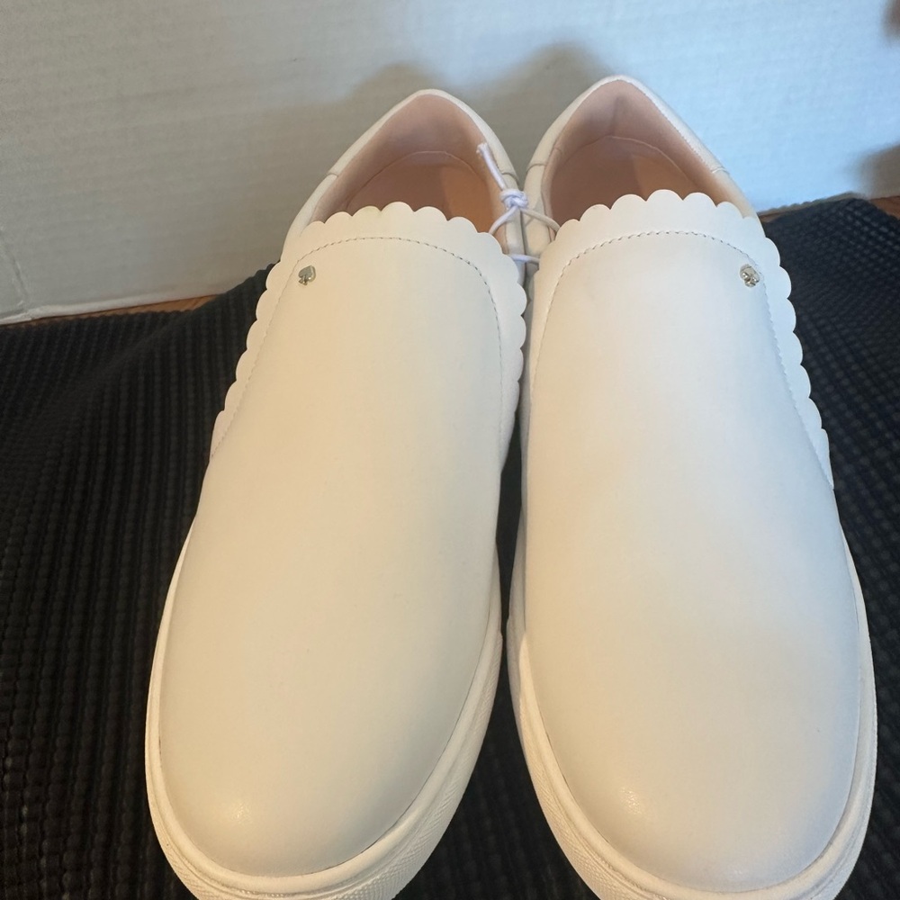 🆕Kate Spade Leather Slip-On Sneakers - Picture 3 of 14